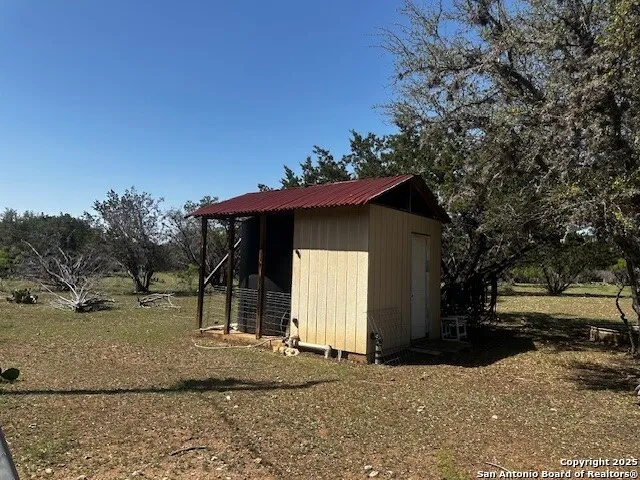 698 Kahn Rio Frio, TX 78879