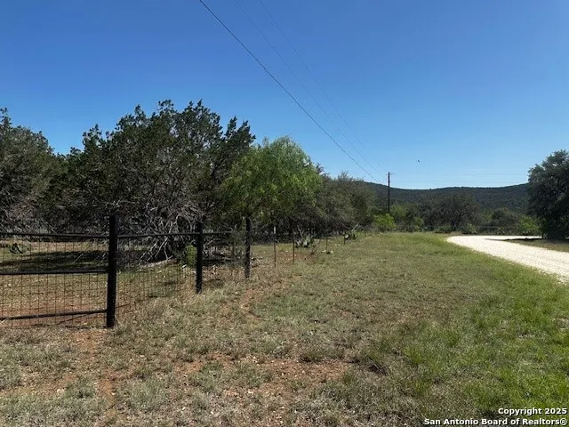 698 Kahn Rio Frio, TX 78879