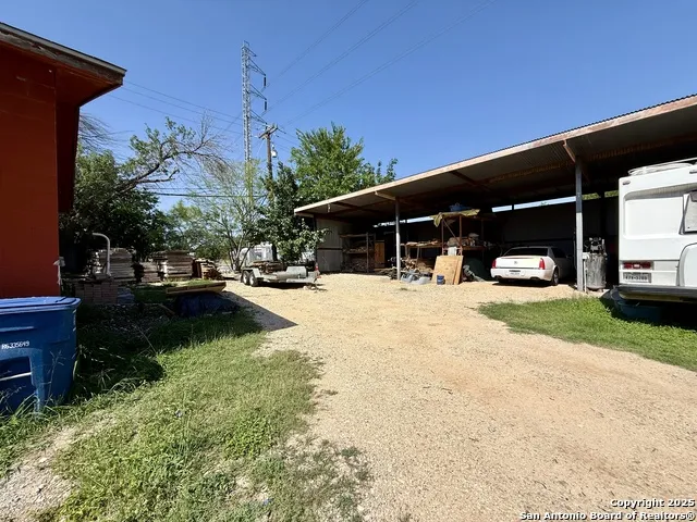 1010 W Ashby Pl San Antonio, TX 78212