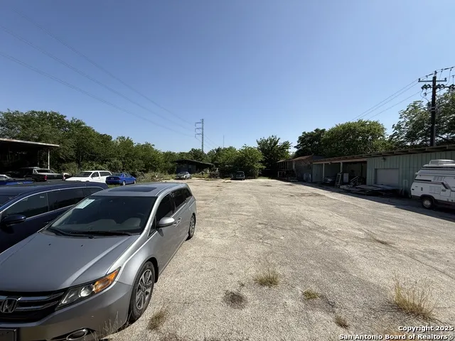 1010 W Ashby Pl San Antonio, TX 78212