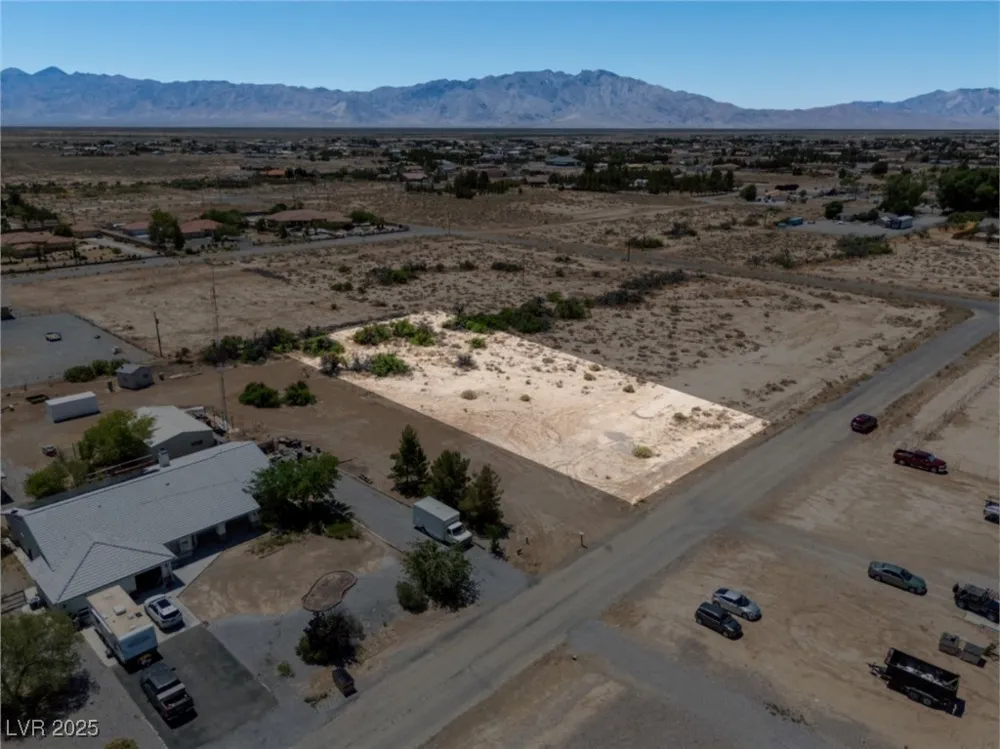 611 W China Street Pahrump, NV 89048