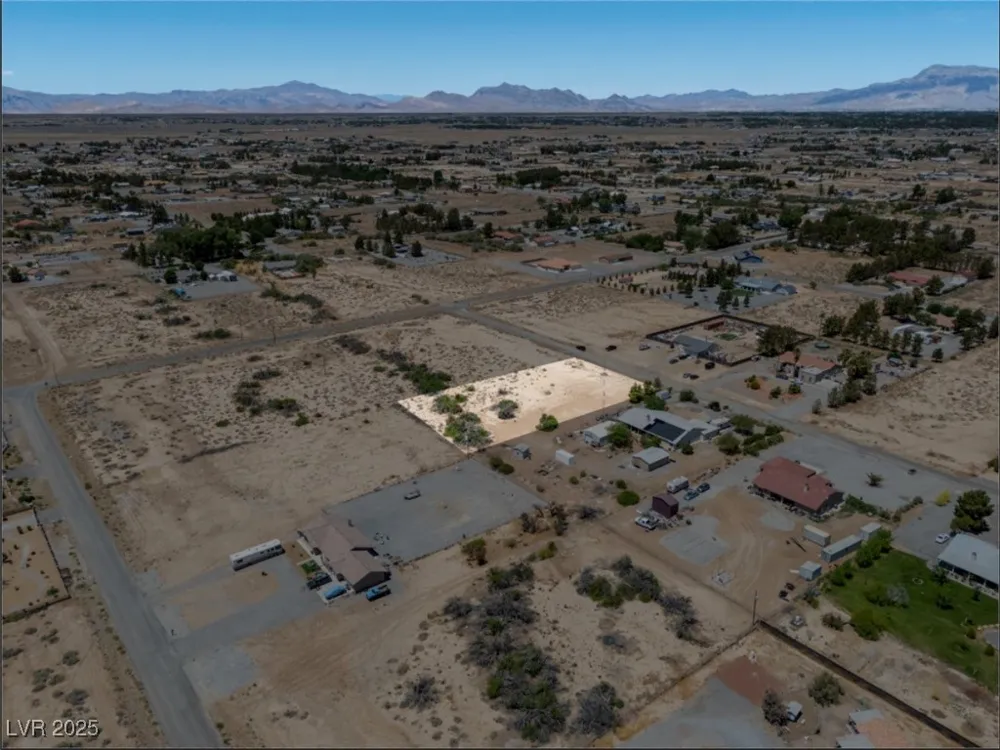 611 W China Street Pahrump, NV 89048