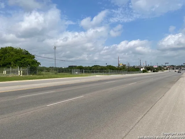 6435 W Military San Antonio, TX 78227