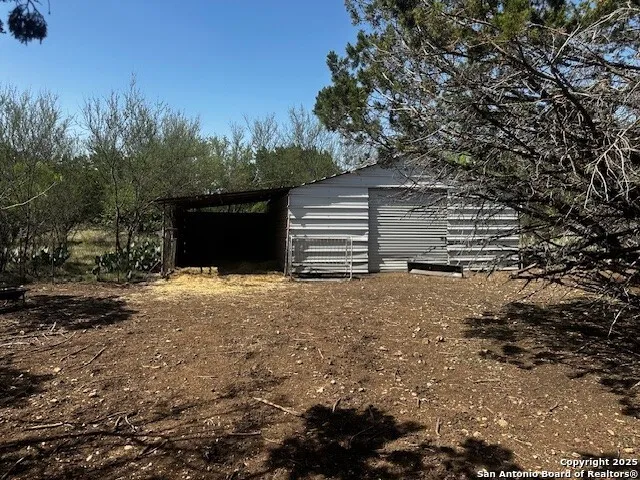 698 Kahn Rio Frio, TX 78879