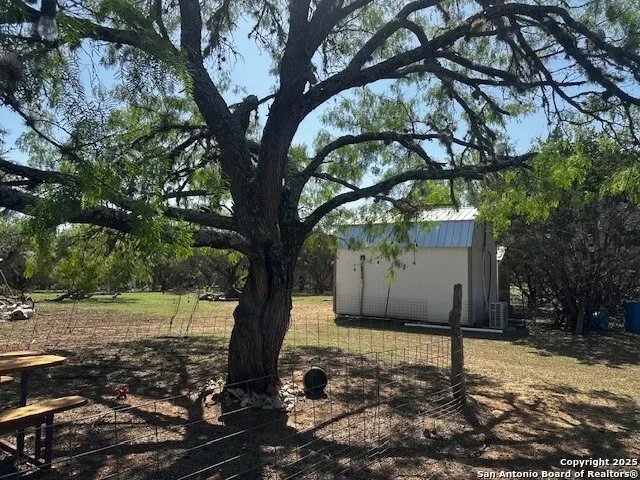 698 Kahn Rio Frio, TX 78879