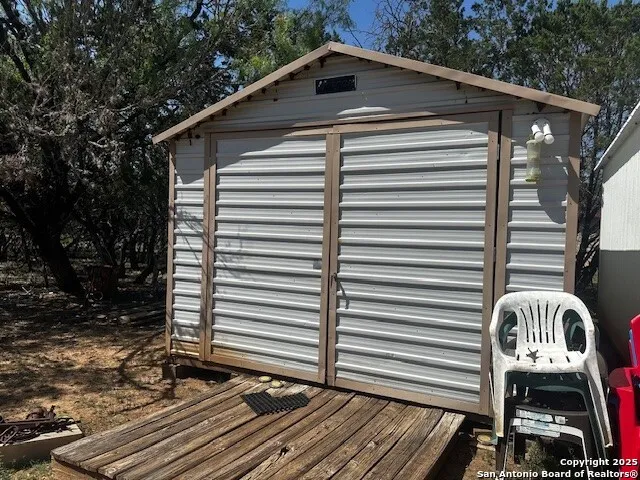 698 Kahn Rio Frio, TX 78879