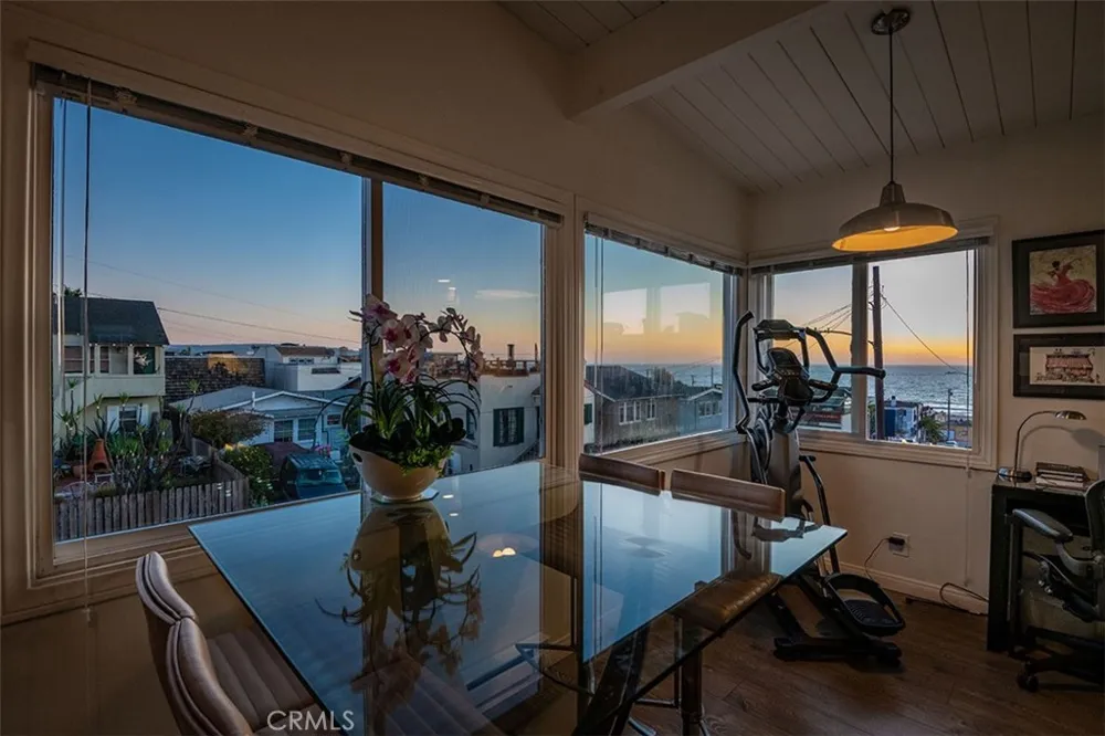 231 Longfellow Avenue Hermosa Beach, CA 90254