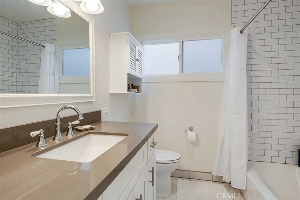 231 Longfellow Avenue Hermosa Beach, CA 90254