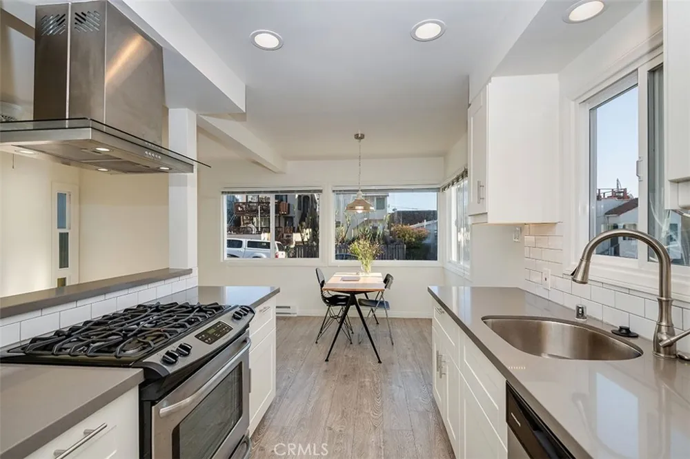 231 Longfellow Avenue Hermosa Beach, CA 90254