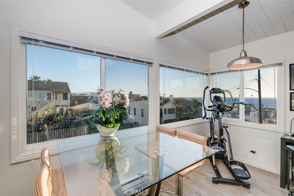 231 Longfellow Avenue Hermosa Beach, CA 90254