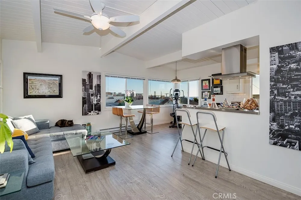 231 Longfellow Avenue Hermosa Beach, CA 90254