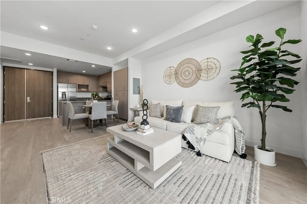 168 S Monterey Street #313 Alhambra, CA 91801