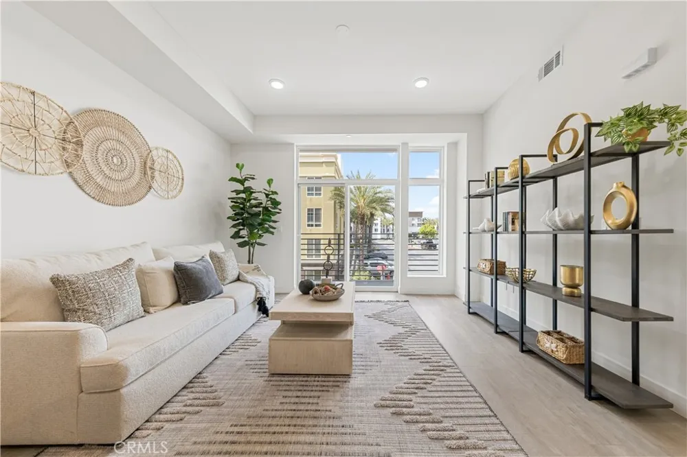 168 S Monterey Street #313 Alhambra, CA 91801