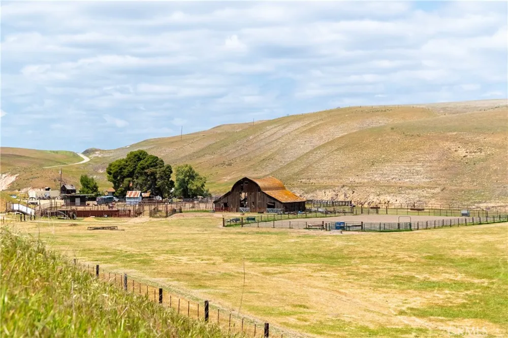 8050 Bitterwater Road Shandon, CA 93461