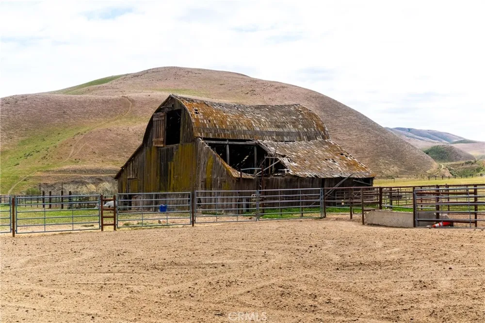 8050 Bitterwater Road Shandon, CA 93461