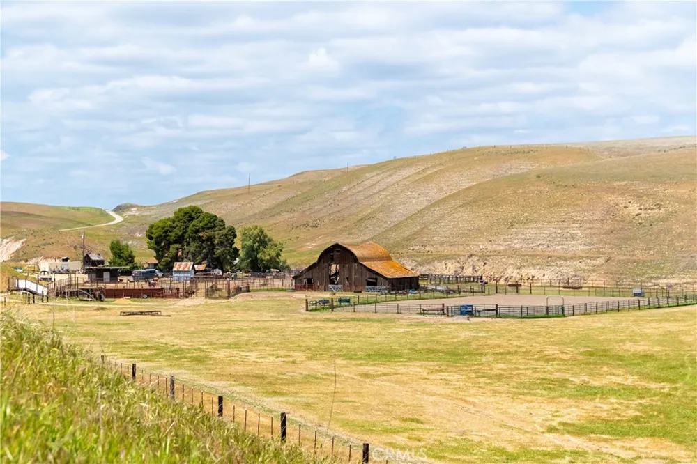 8050 Bitterwater Road Shandon, CA 93461