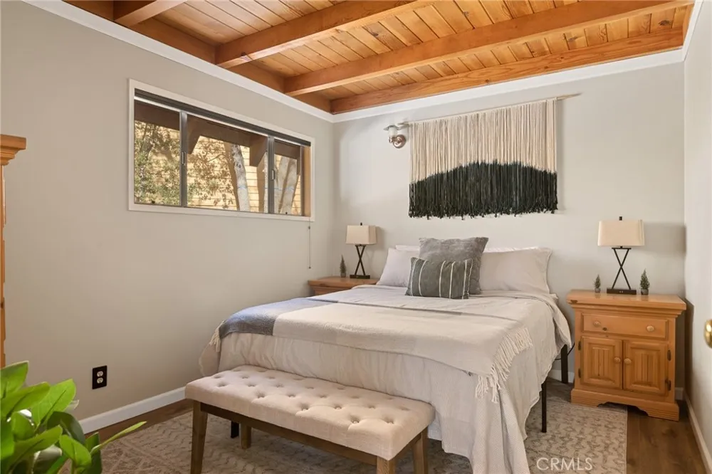 32903 Canyon Drive Green Valley Lake, CA 92341