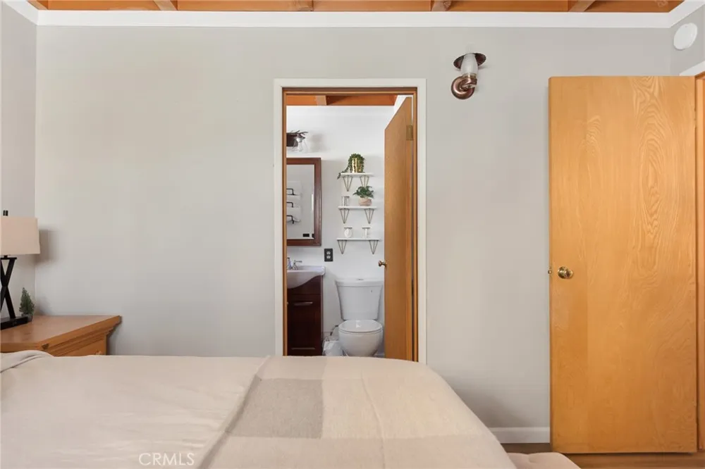 32903 Canyon Drive Green Valley Lake, CA 92341