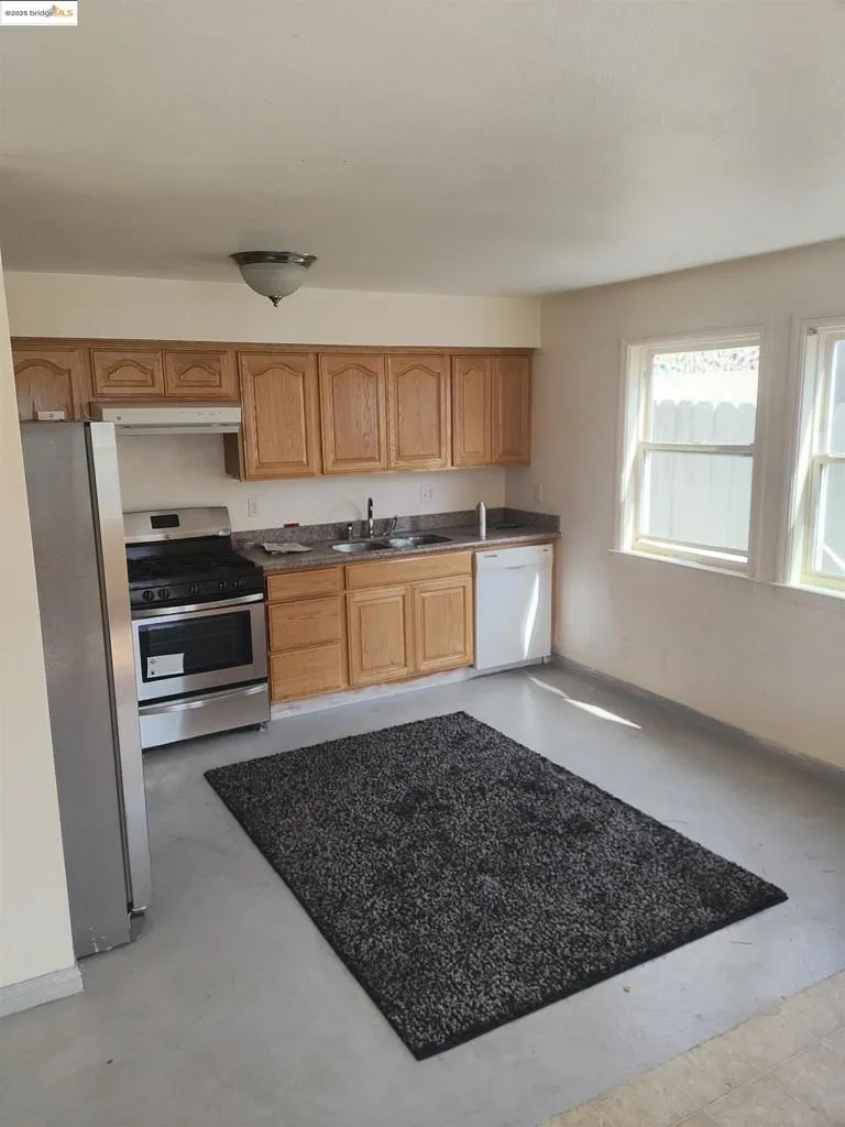 3532 San Leandro St Oakland, CA 94601