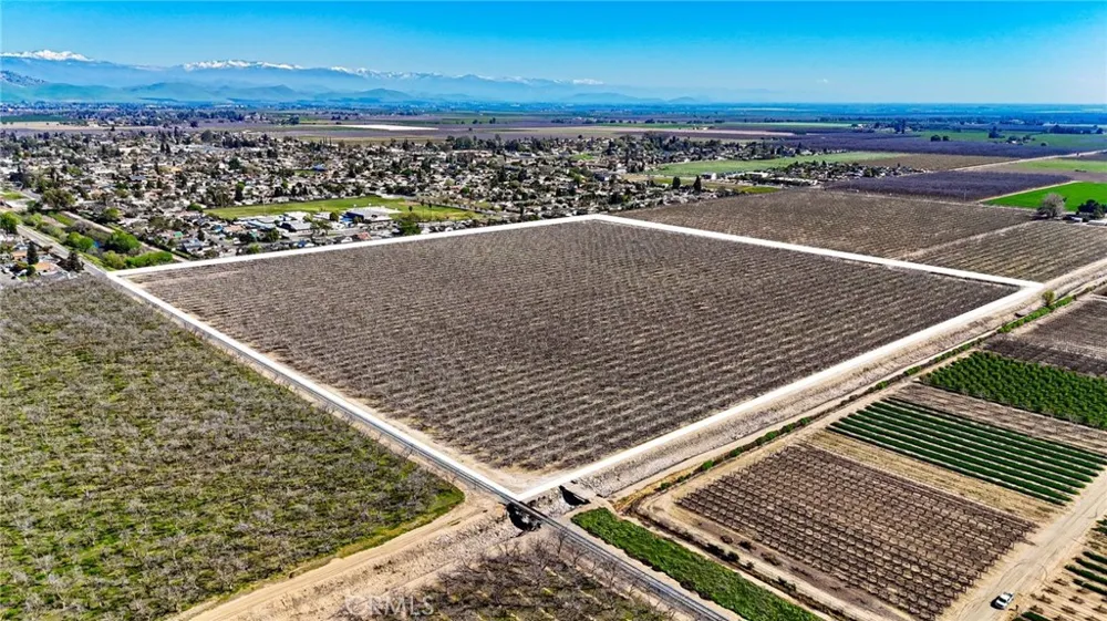 896 Mariposa Avenue Visalia, CA 93292