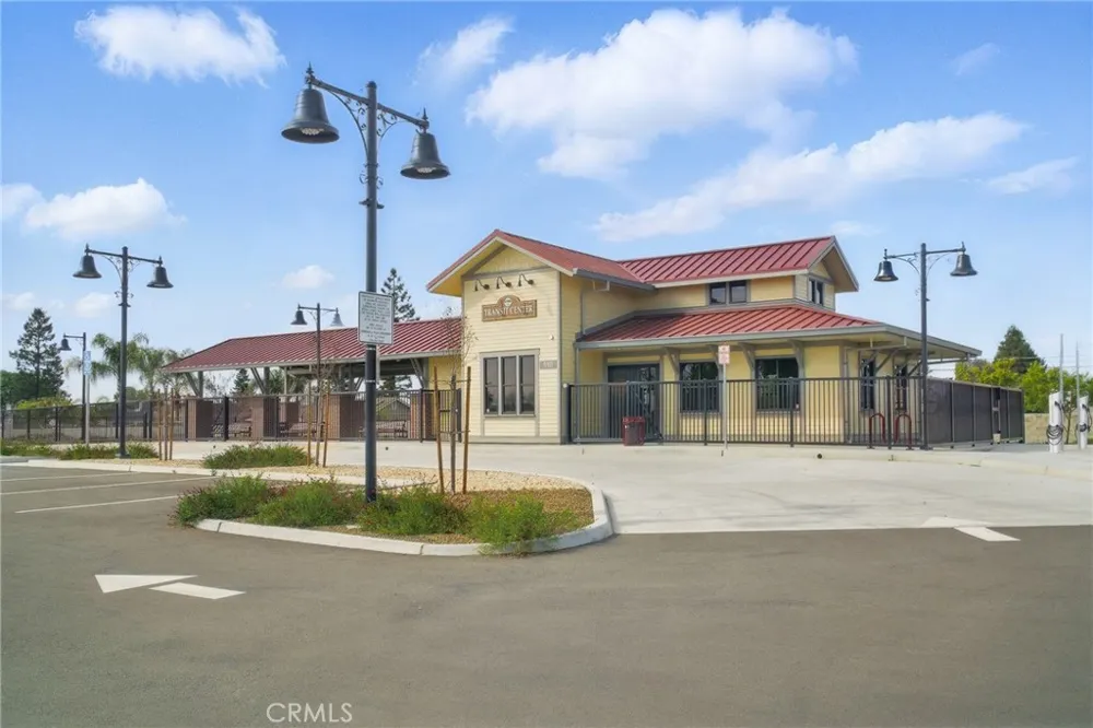 896 Mariposa Avenue Visalia, CA 93292