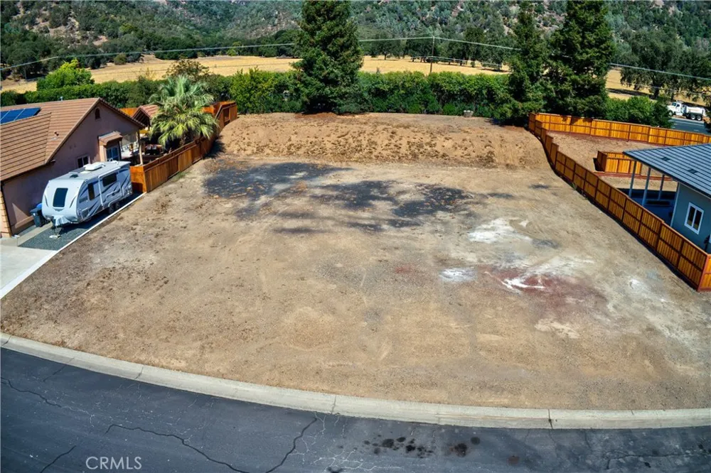8456 Paradise Valley Boulevard Lucerne, CA 95458
