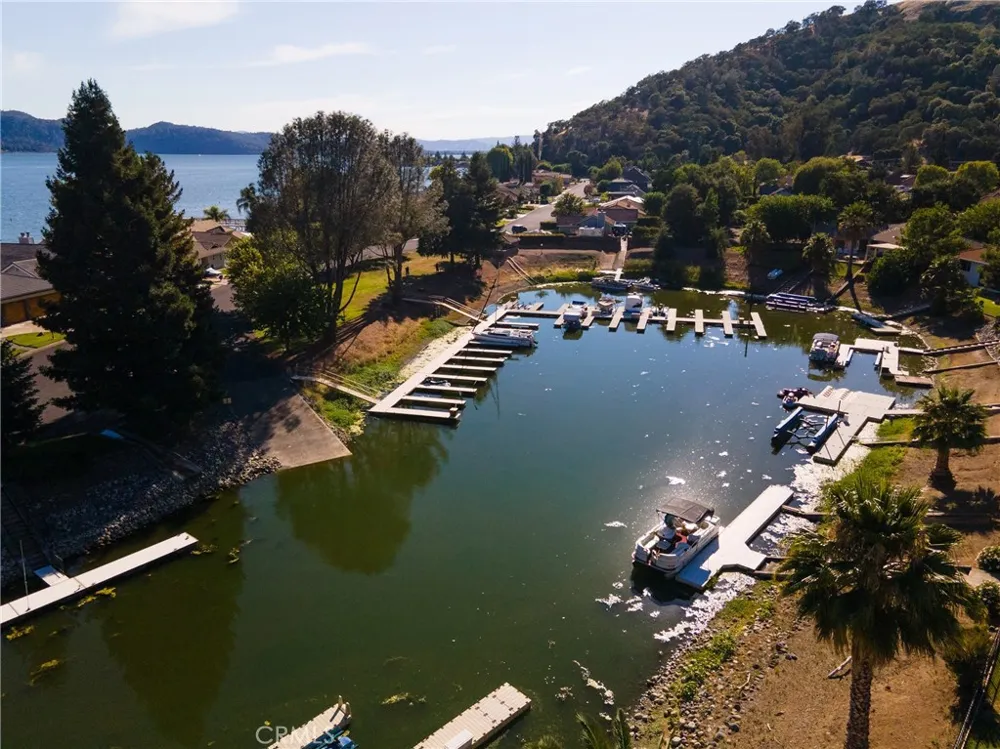 8456 Paradise Valley Boulevard Lucerne, CA 95458
