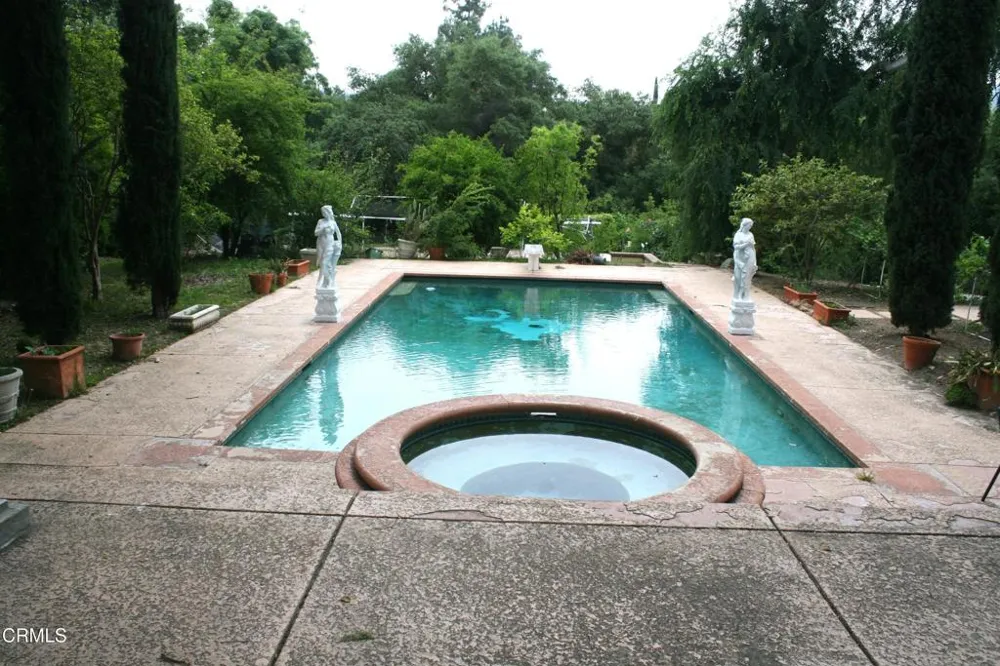 500 Georgian Road La Canada Flintridge, CA 91011