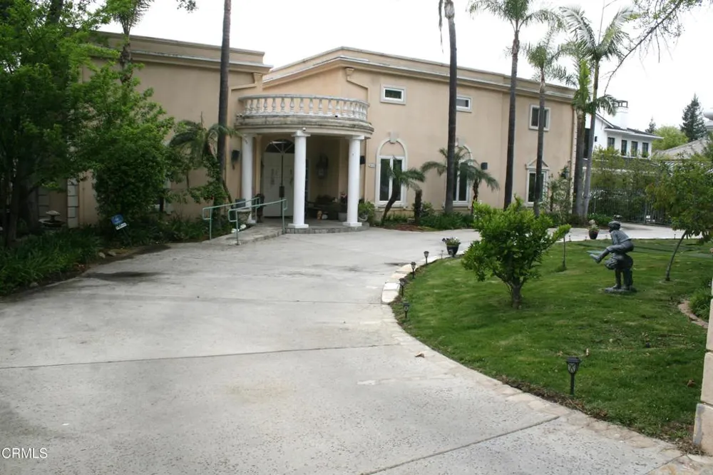 500 Georgian Road La Canada Flintridge, CA 91011