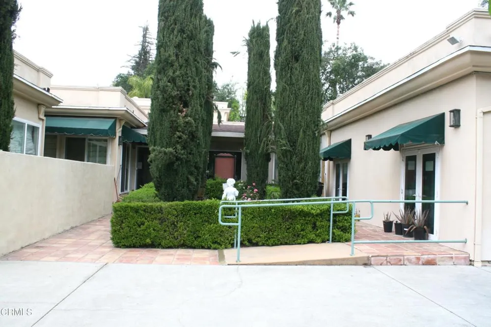 500 Georgian Road La Canada Flintridge, CA 91011