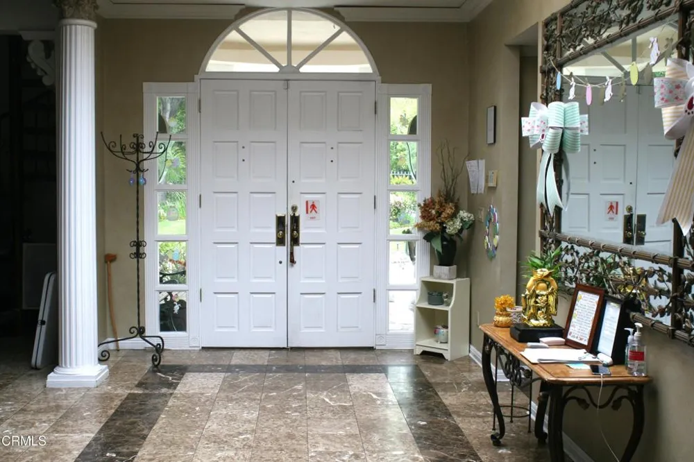 500 Georgian Road La Canada Flintridge, CA 91011