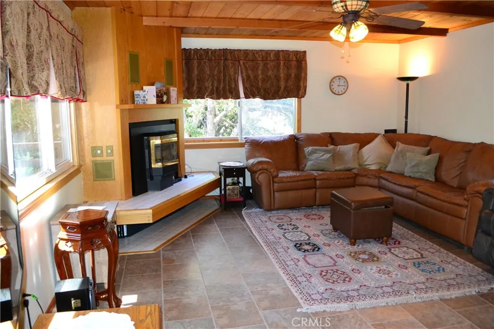 15433 Acacia Way Pine Mountain Club, CA 93225