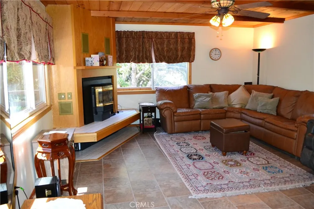 15433 Acacia Way Pine Mountain Club, CA 93225