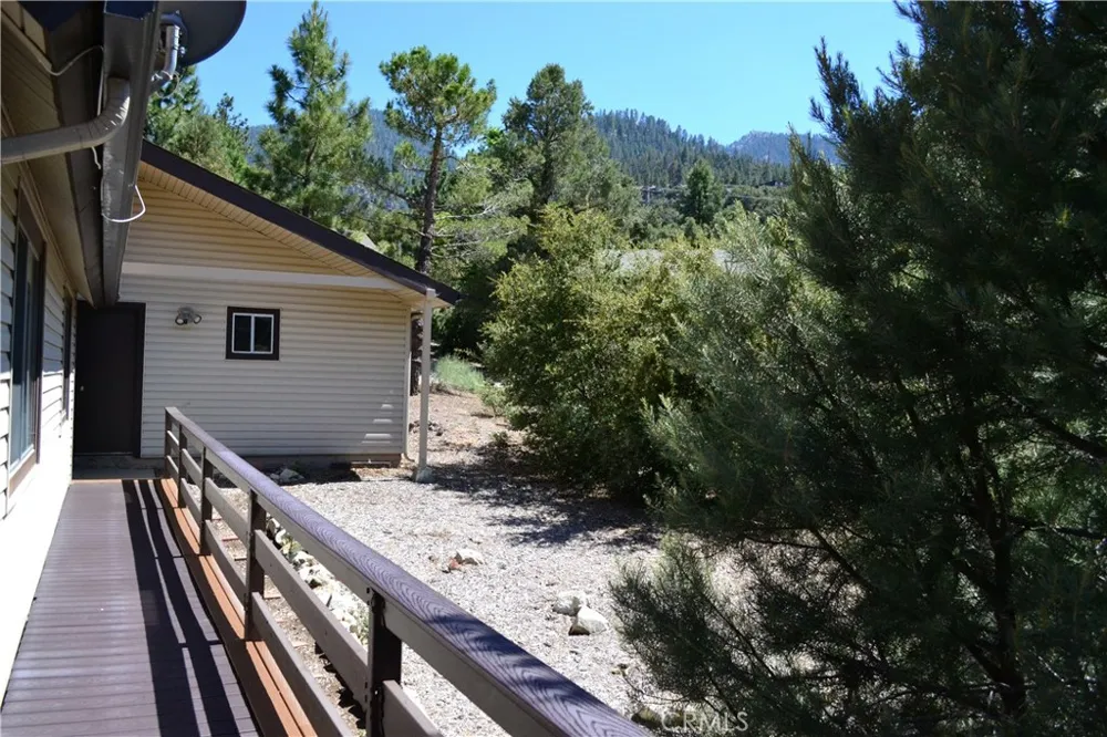 15433 Acacia Way Pine Mountain Club, CA 93225