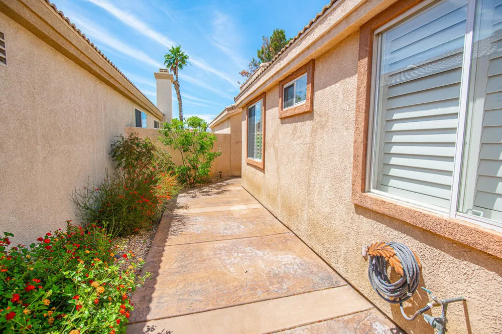 67683 S Laguna Drive Cathedral City, CA 92234