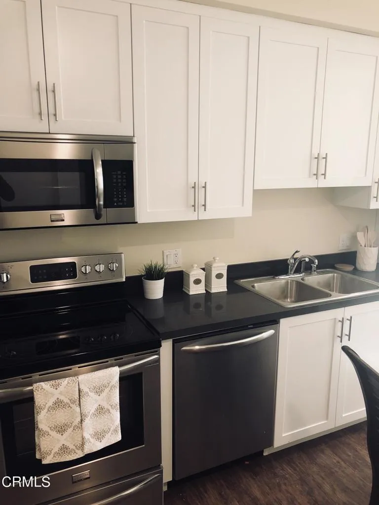 300 W 9th Street Oxnard, CA 93030