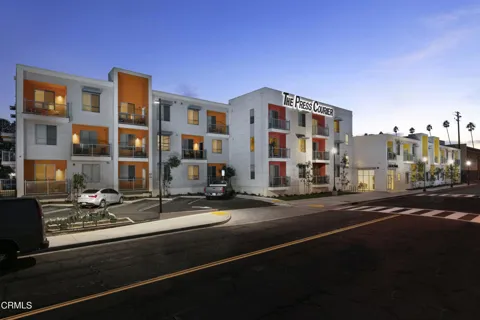 300 W 9th Street