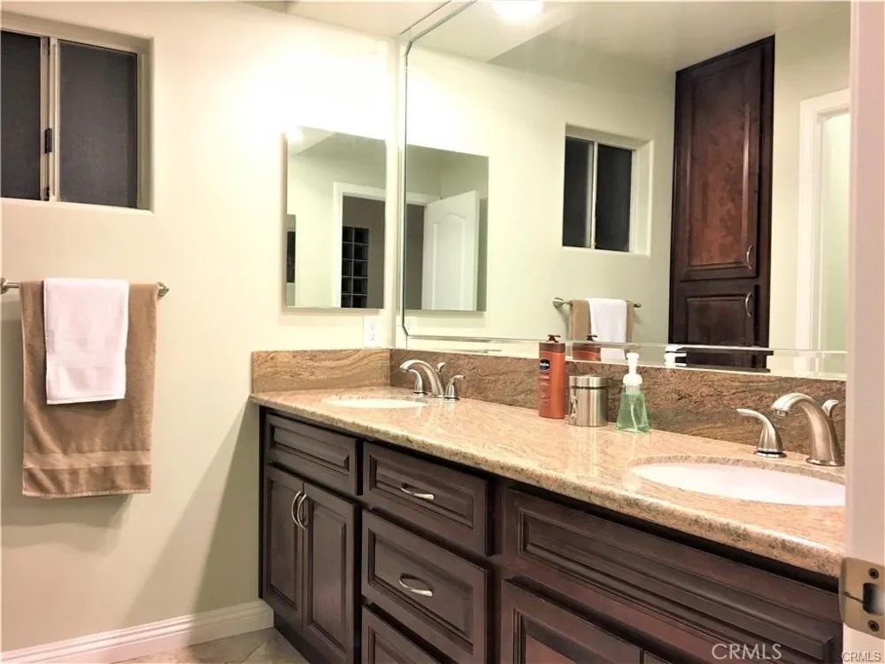 735 Alabama Street Huntington Beach, CA 92648