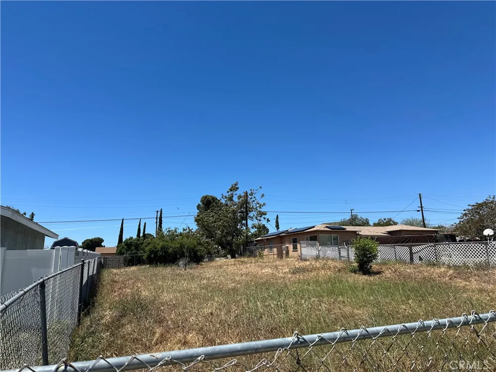 Almond Way Banning, CA 92220
