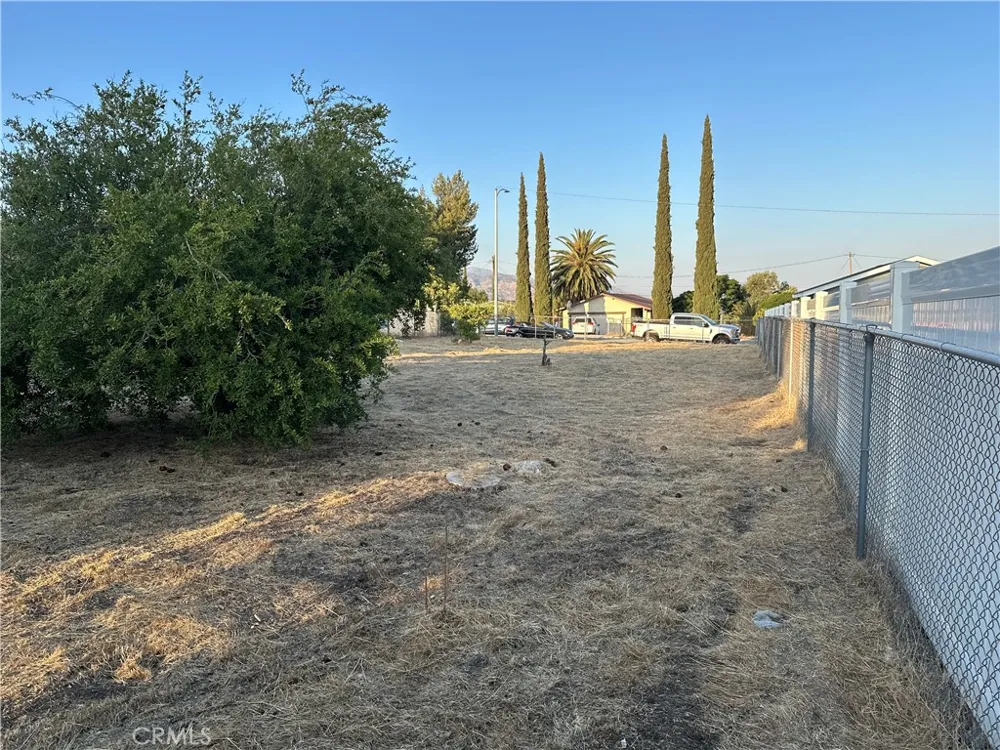 Almond Way Banning, CA 92220