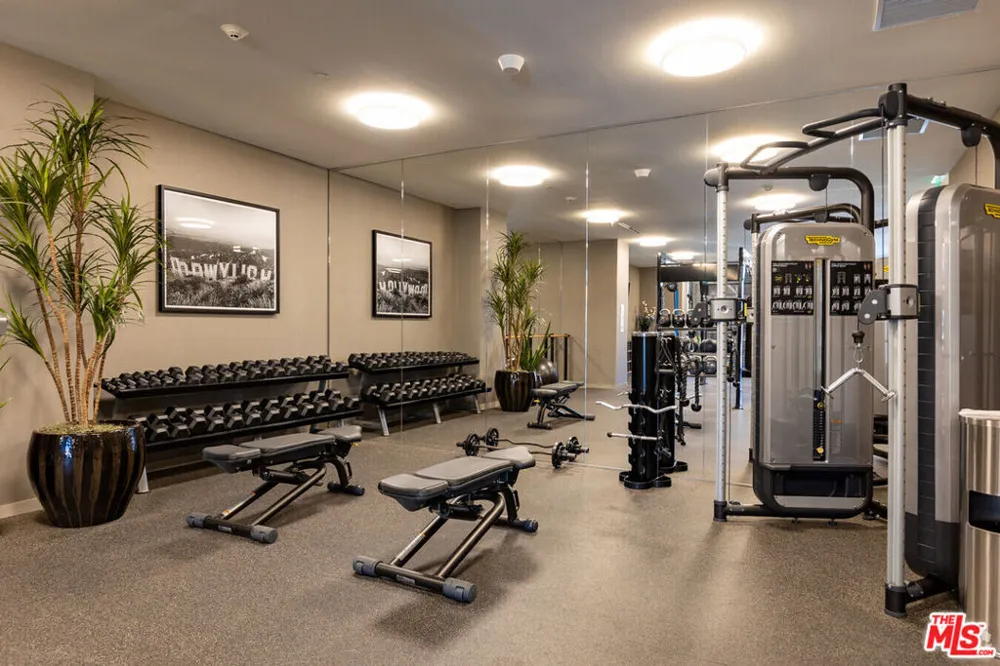 1755 Argyle Avenue #1005 Los Angeles, CA 90028