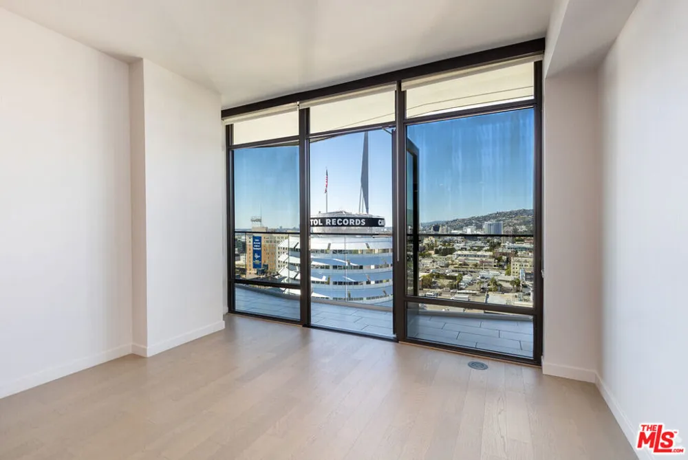 1755 Argyle Avenue #1005 Los Angeles, CA 90028