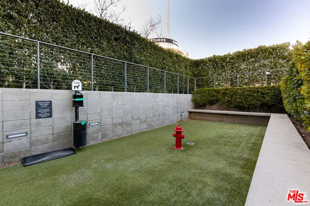 1755 Argyle Avenue #1005 Los Angeles, CA 90028