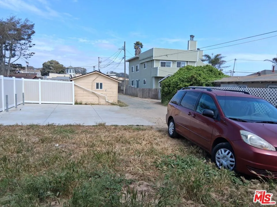370 Pier Avenue Oceano, CA 93445