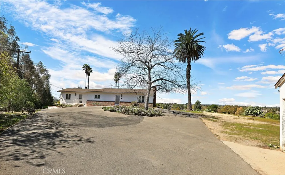 5231 Highland Yorba Linda, CA 92886