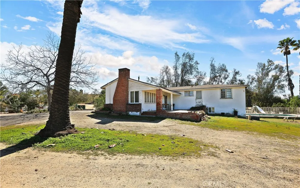 5231 Highland Yorba Linda, CA 92886
