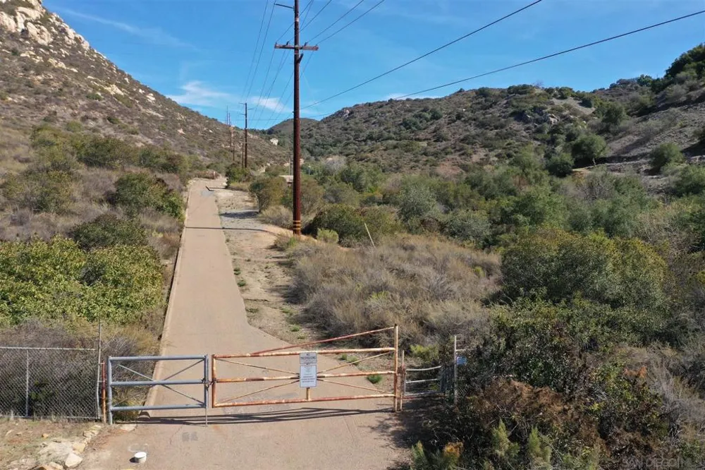 Rios Canyon Rd #16 El Cajon, CA 92021