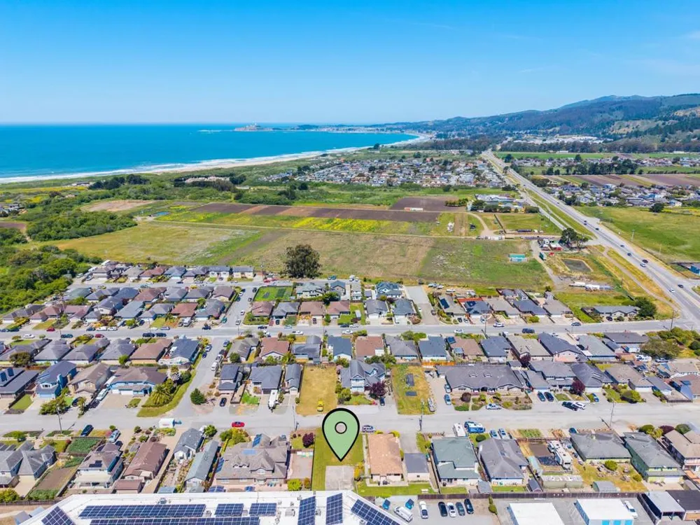 411 Belleville Half Moon Bay, CA 94019