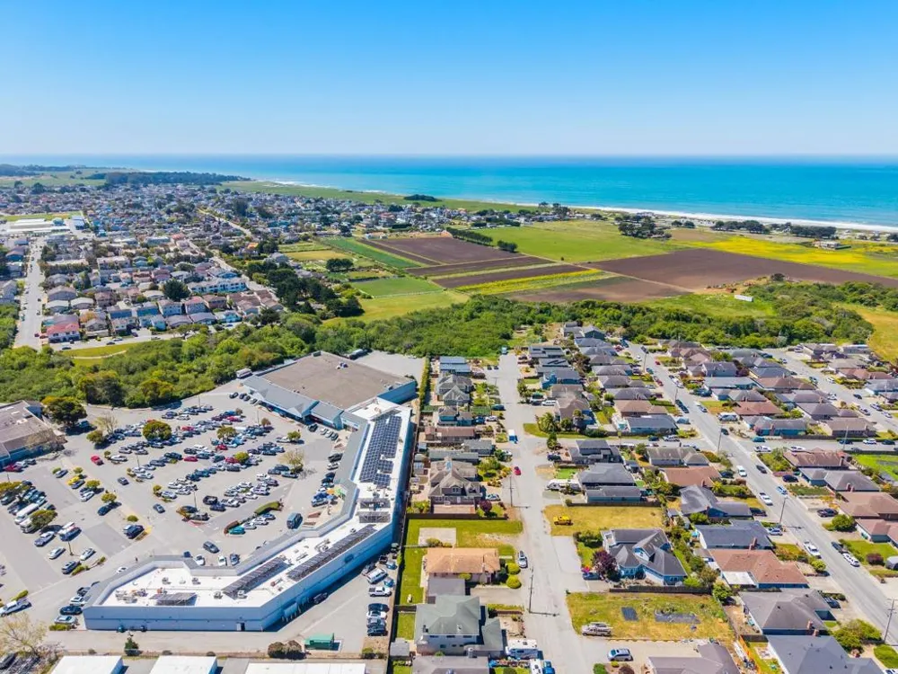 411 Belleville Half Moon Bay, CA 94019