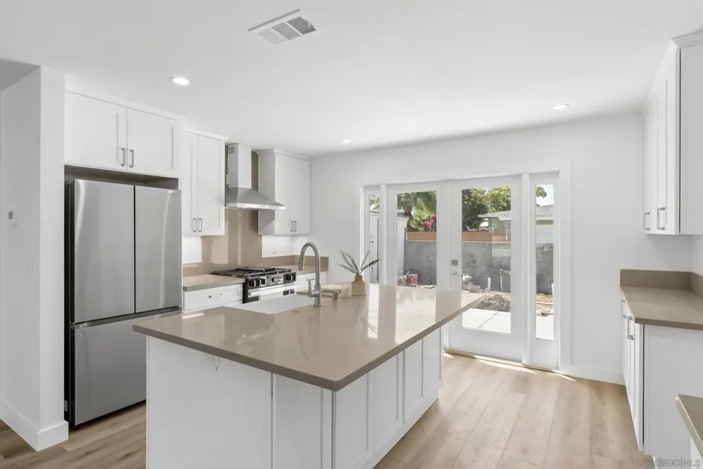 291 Ebony Avenue Imperial Beach, CA 91932